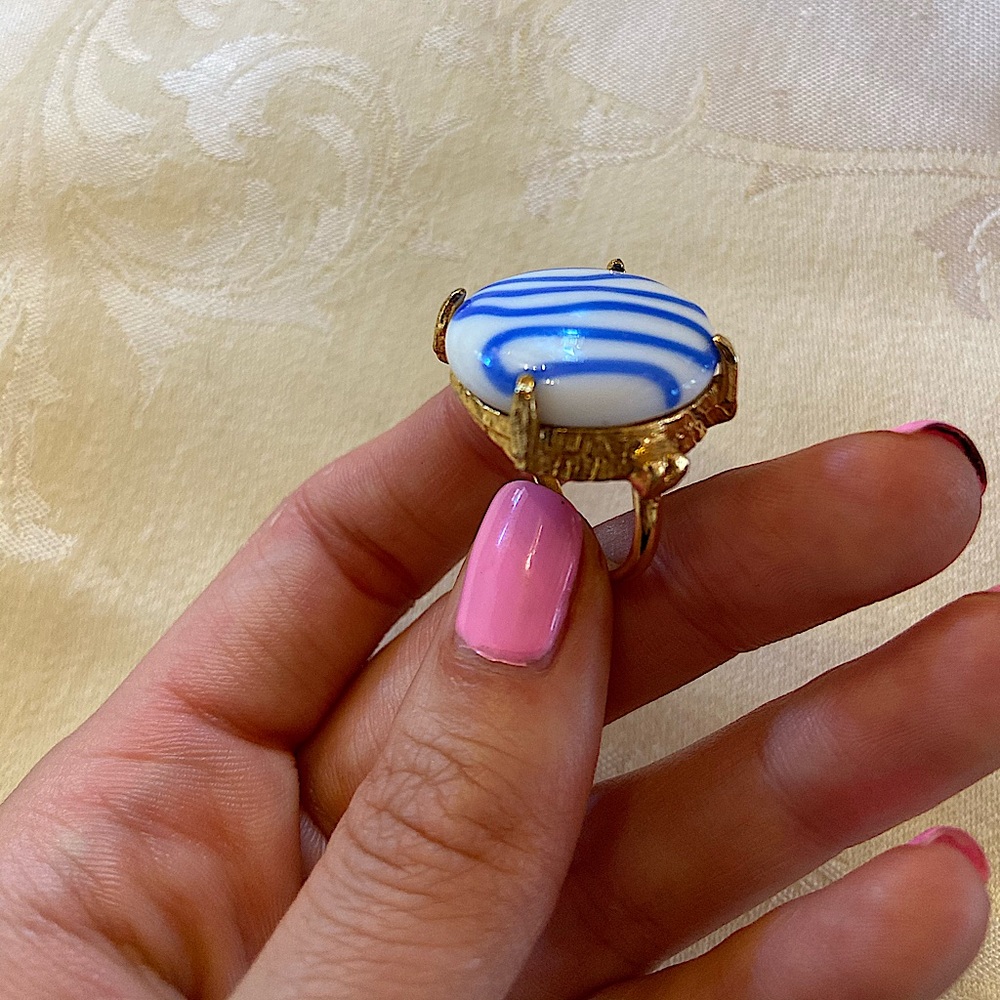 Aquamarine blue and white chunky gold vintage ring